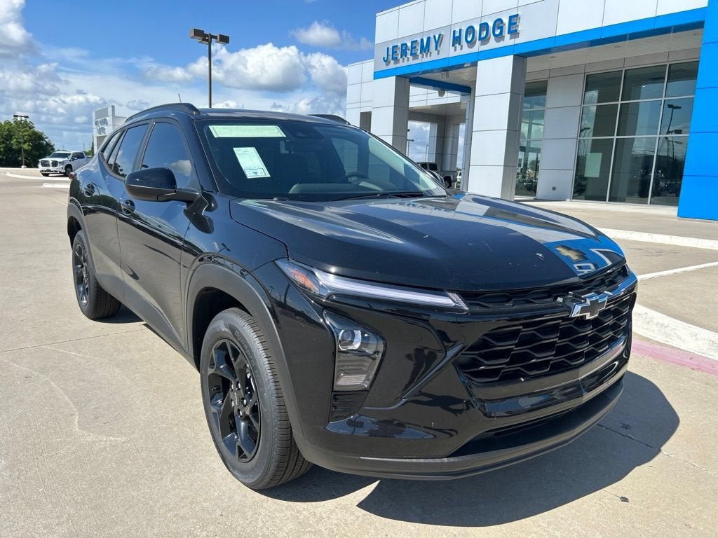 2026 Chevrolet Trax LT in Mosaic Black Metallic — front three-quarter view