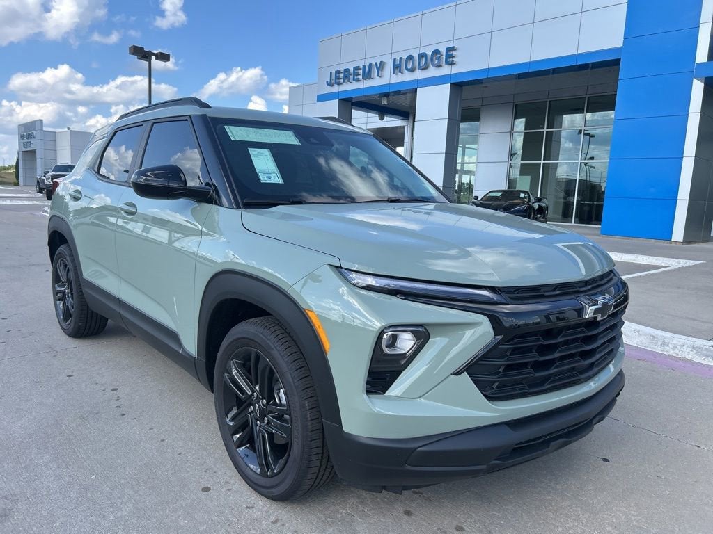 2026 Chevrolet Trailblazer LT in Cacti Green — front three-quarter view